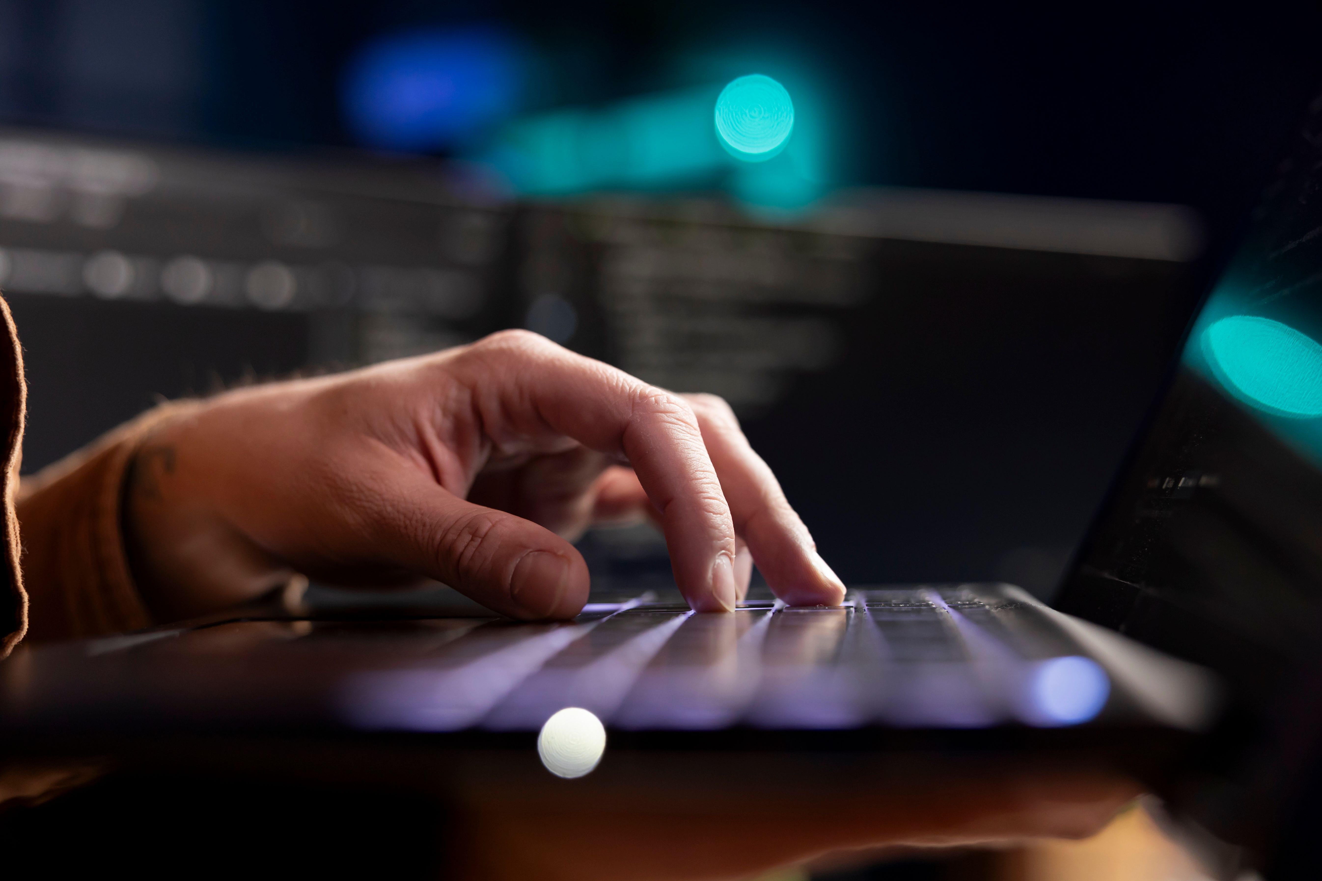 Progetto, sviluppo e porto online il tuo sito web